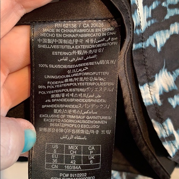 3/20 Silk skirt Guess by Marciano size small - Picture 5 of 6